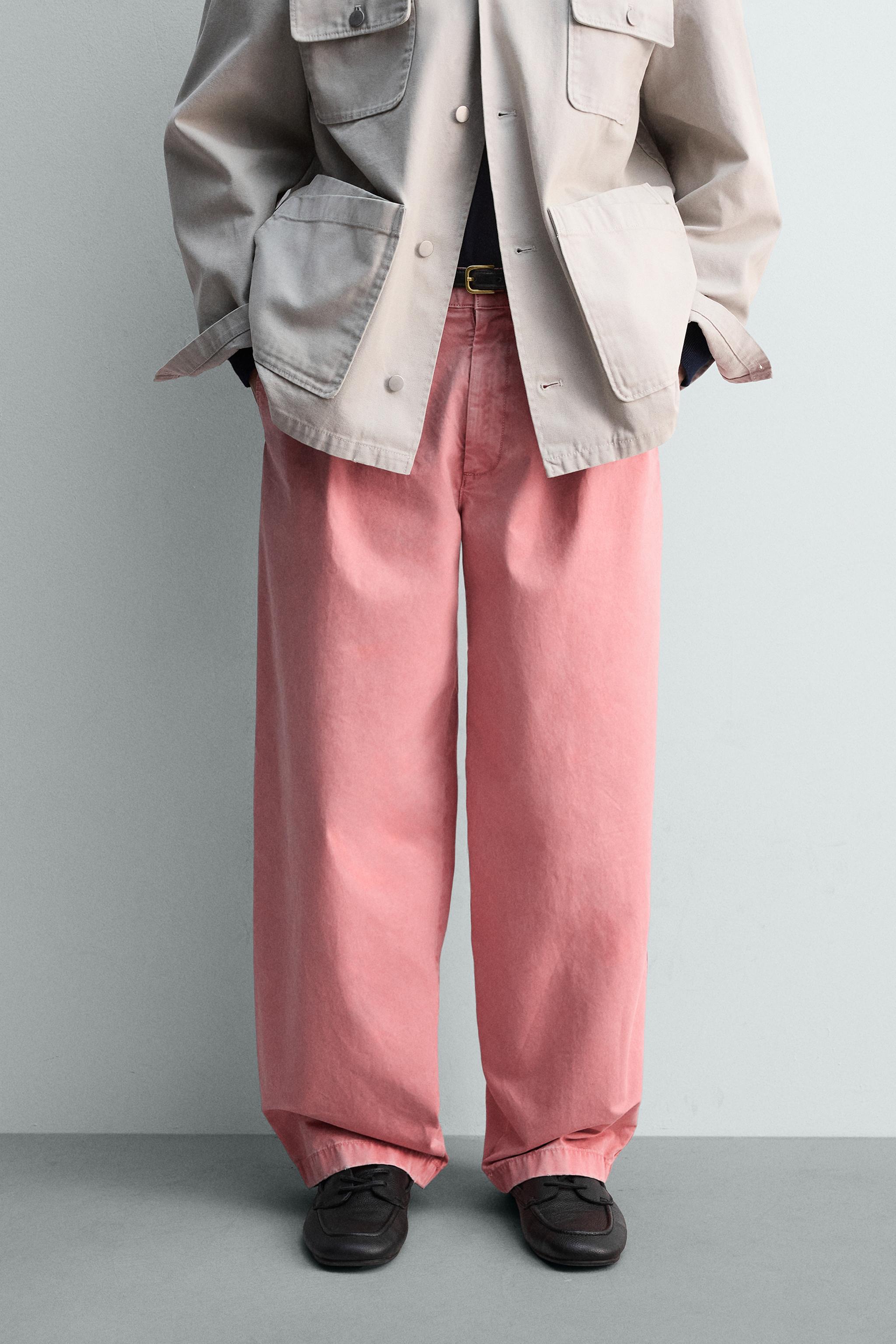 RELAXED FIT PLEATED PANTS